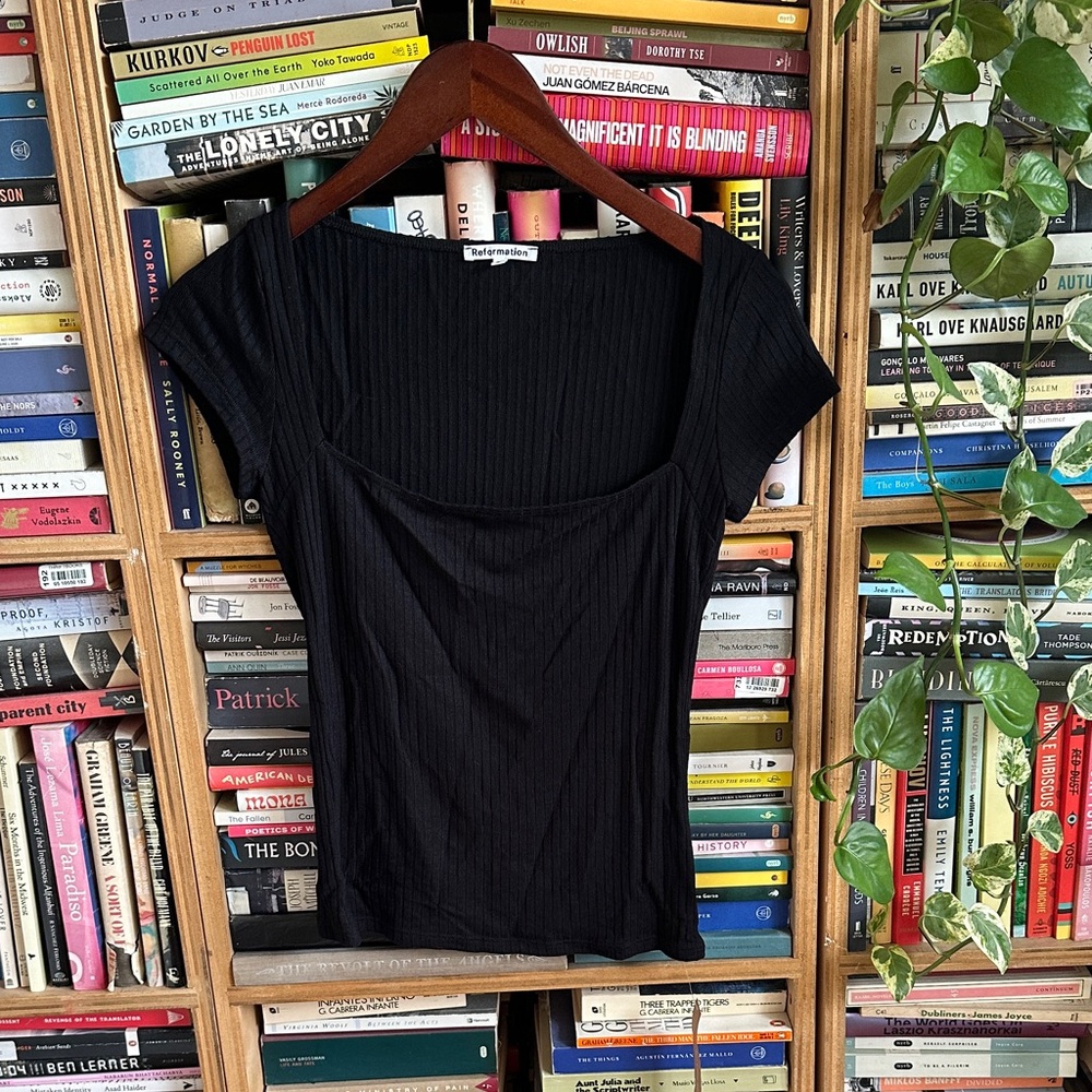 NWT Reformation Bardot Black Ribbed Square-Neck Tee sz. small